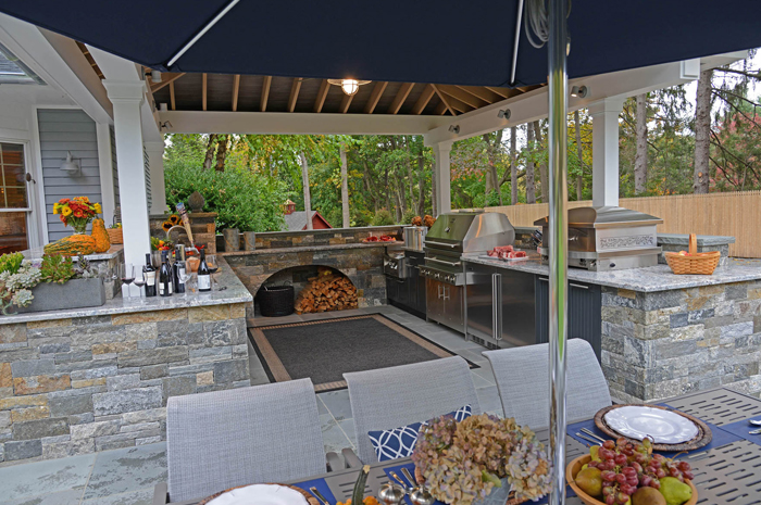 luxury outdoor kitchen design