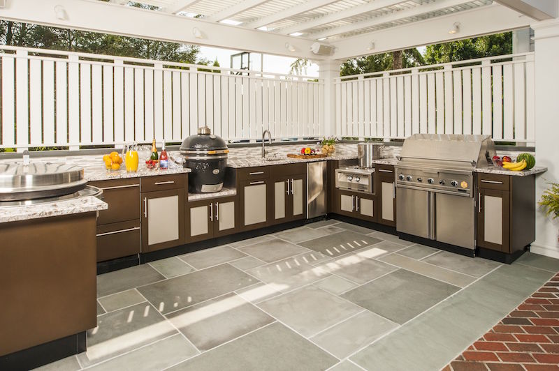 Outdoor Kitchen Must Haves 