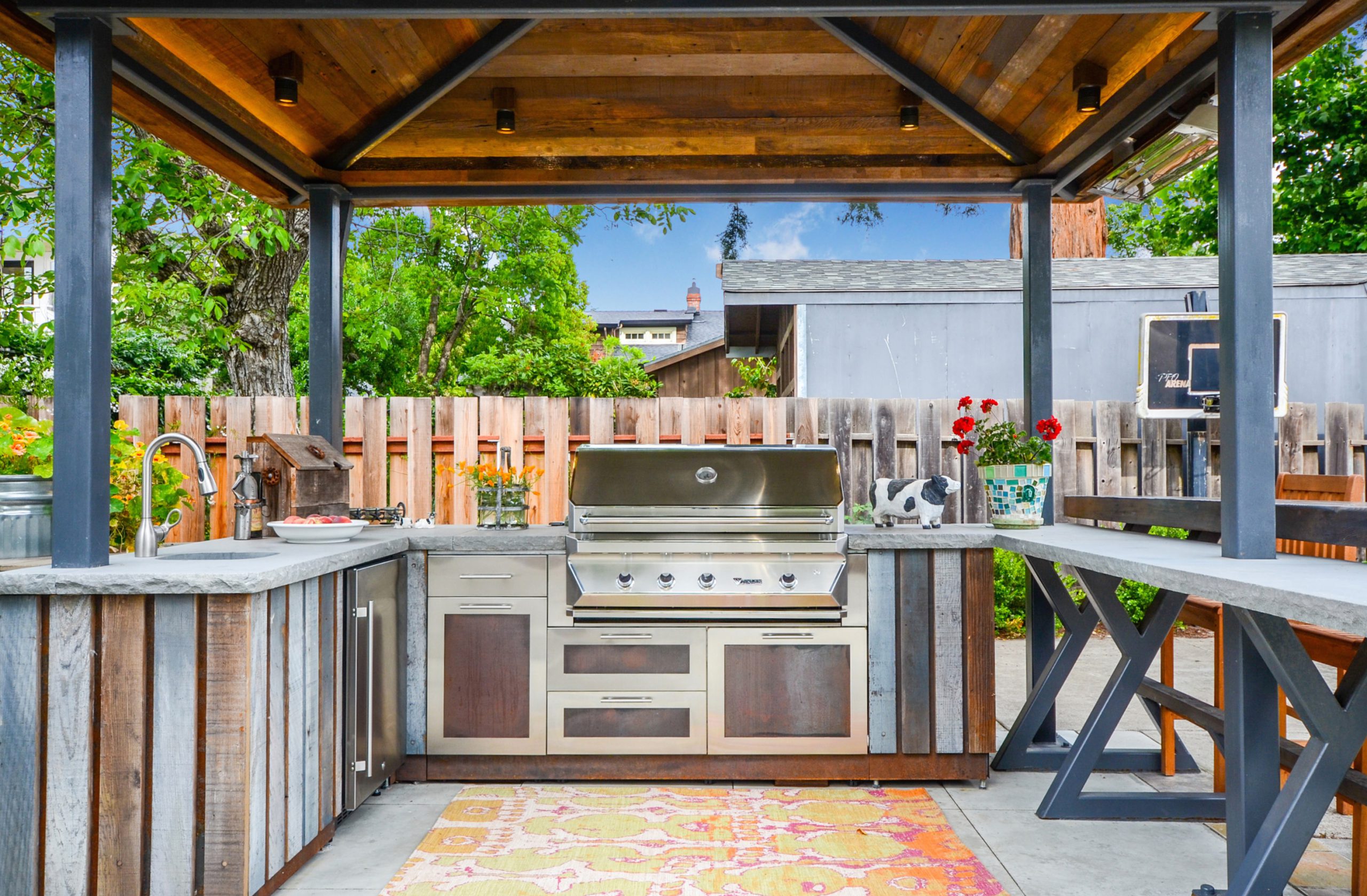 Backyard kitchen design hotsell