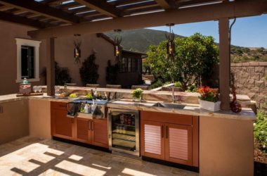 Questions to Ask Before Building an Outdoor Kitchen