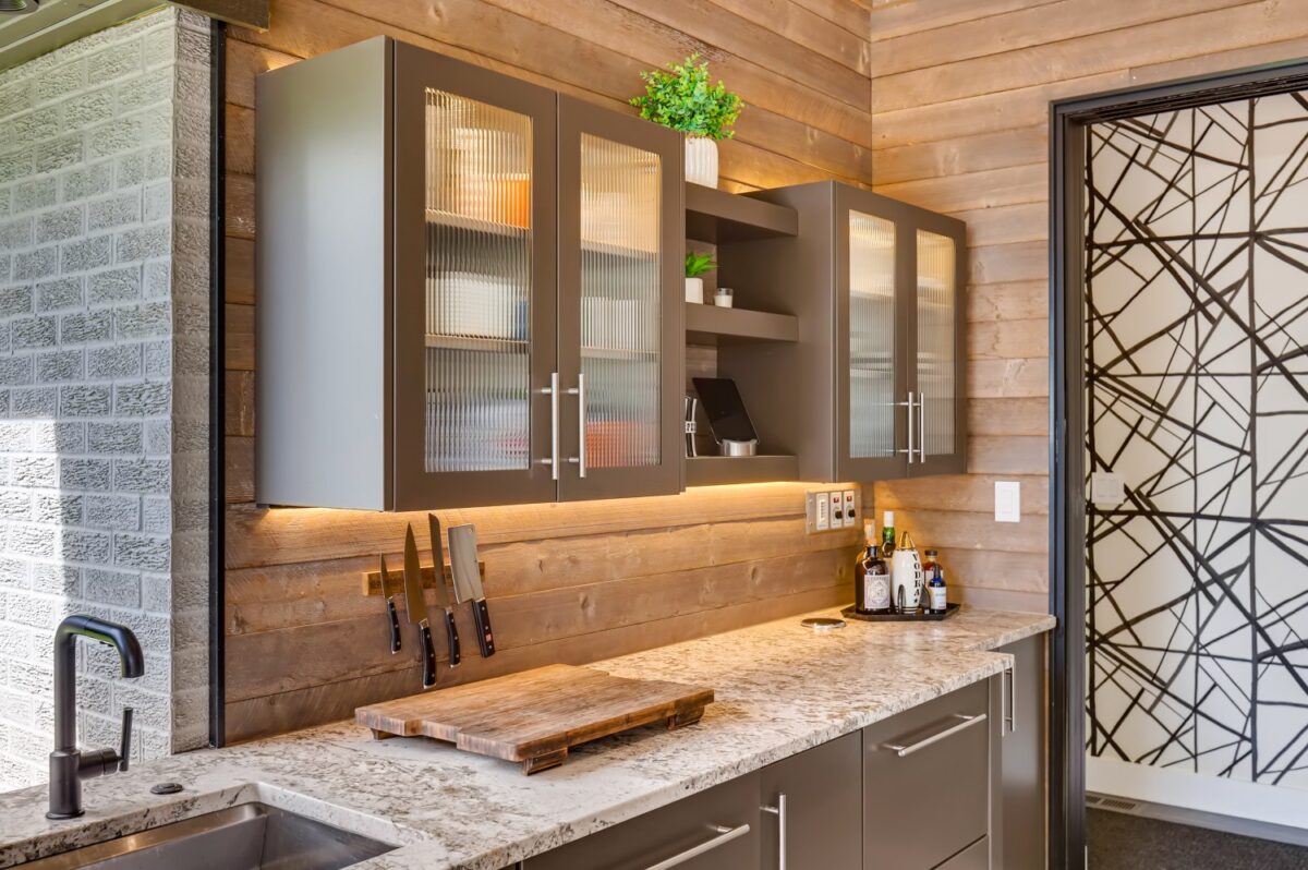 Outdoor Wall Cabinets | Brown Jordan Outdoor Kitchens