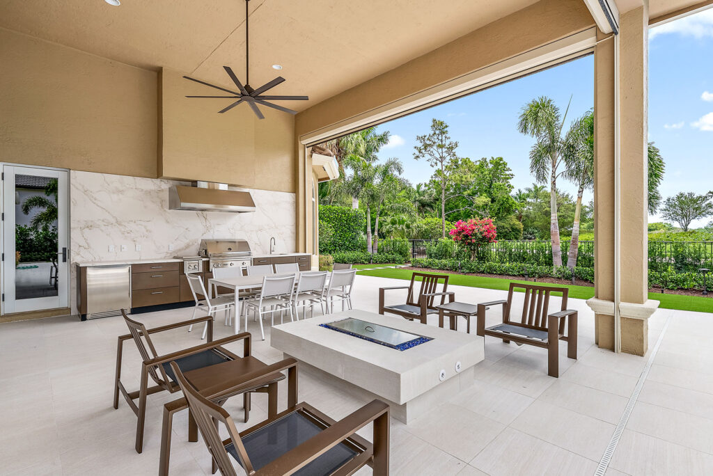 12 Reasons to Have a Kitchen in Your Florida Outdoor Living Space